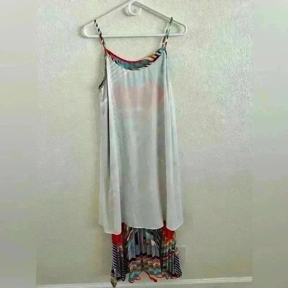 Skies are Blue Pleated Maxi Dress Size Medium - Picture 4 of 8